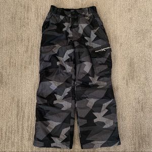 Boys ZeroXposur Black/Grey Camo Snow Pants 10-12